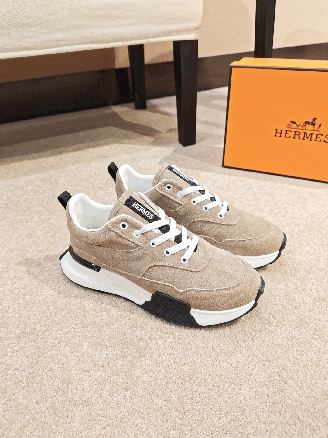 Hermès Lace-Up Sculpted-Sole Sneakers